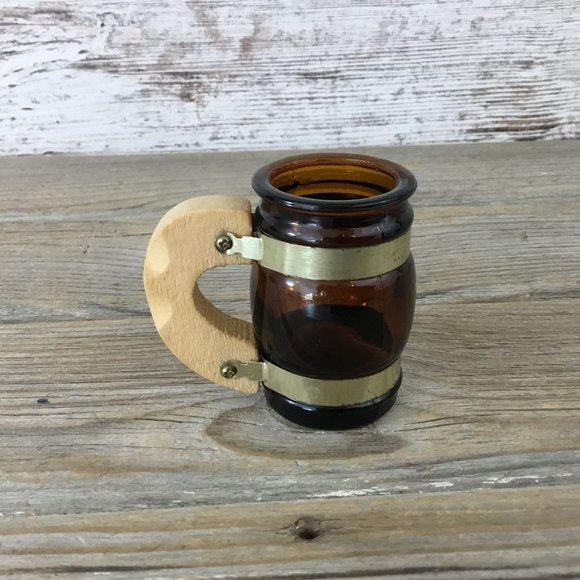 Vintage Brown Glass Canada Souvenir Mini Mug Stein Shot Glass Siestaware - Picture 3 of 8